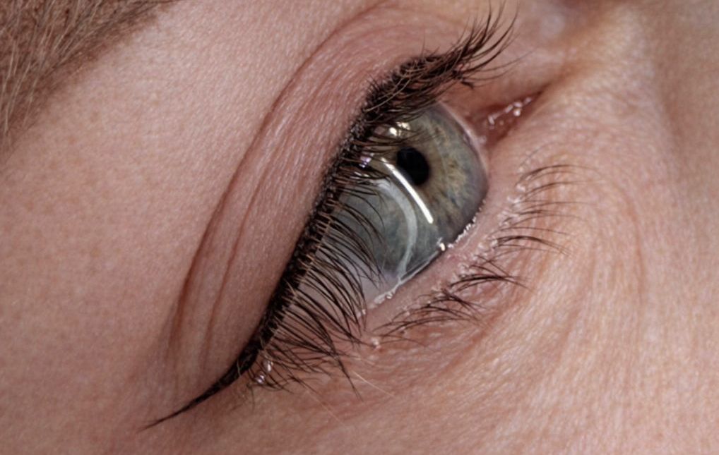 Klassischer Eyeliner Permanent Make-Up Bochum - Präziser Lidstrich mit voluminösen Wimpern von Agnes Nosal