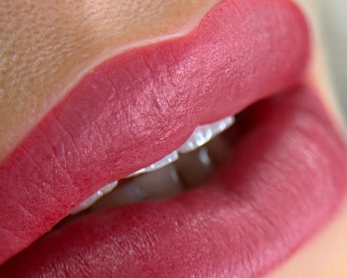 Permanent Make-Up Lippen Ergebnis Bochum - Naturale rote Lippen von Agnes Nosal